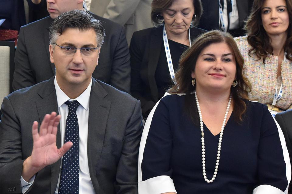 EU popljuvala Plenkovića: Guši vas korupcija, najgori ste